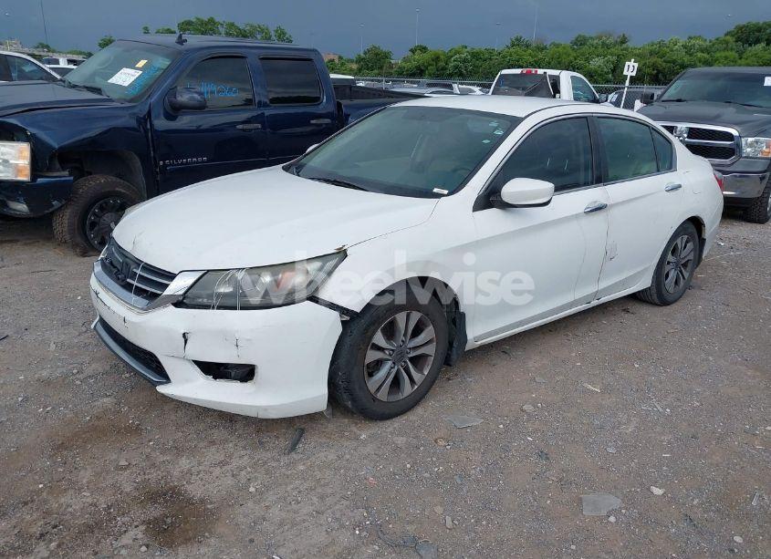 Photo 2 of 2015 Honda Accord LX (VIN 1HGCR2F3XFA127035)