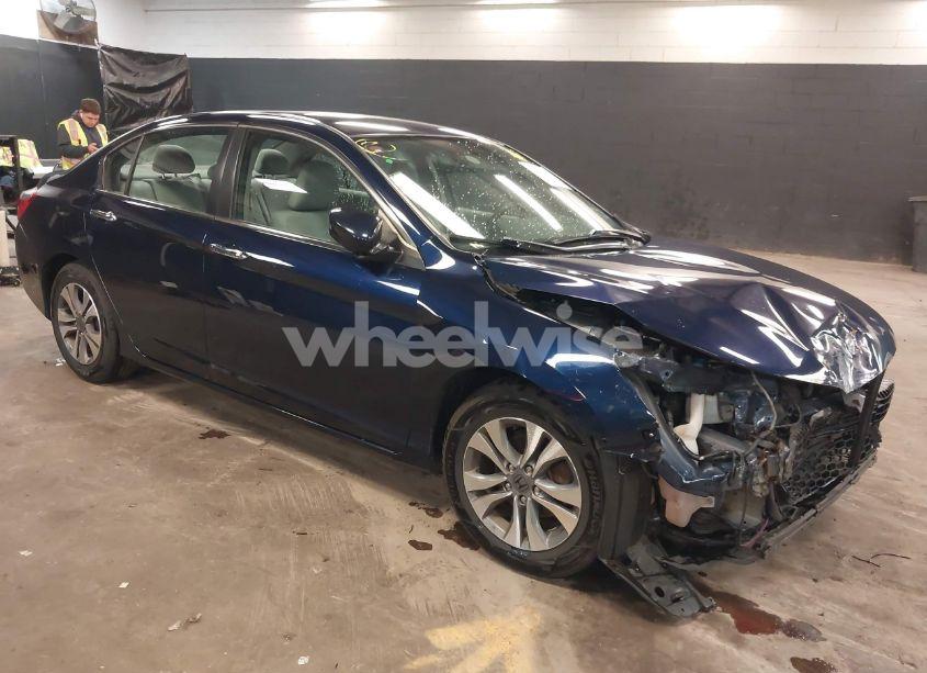 2015 Honda Accord LX (VIN 1HGCR2F3XFA130128) main photo