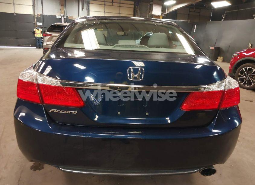 Photo 17 of 2015 Honda Accord LX (VIN 1HGCR2F3XFA130128)