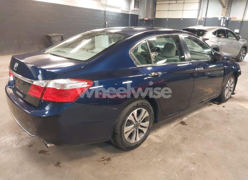 Photo 4 of 2015 Honda Accord LX (VIN 1HGCR2F3XFA130128)