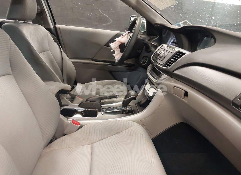 Photo 5 of 2015 Honda Accord LX (VIN 1HGCR2F3XFA130128)