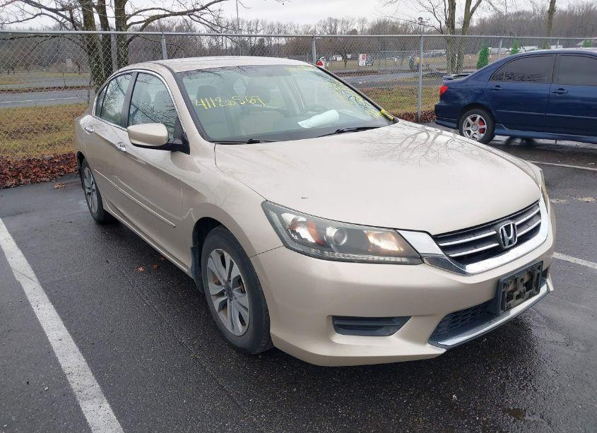 2015 Honda Accord LX (VIN 1HGCR2F3XFA141369) main photo
