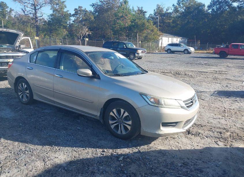 2015 Honda Accord LX (VIN 1HGCR2F3XFA191317) main photo