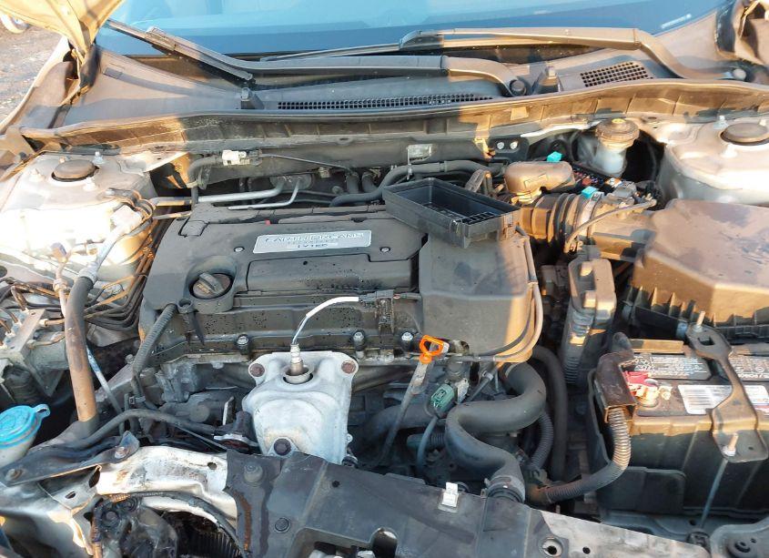 Photo 10 of 2015 Honda Accord LX (VIN 1HGCR2F3XFA191351)
