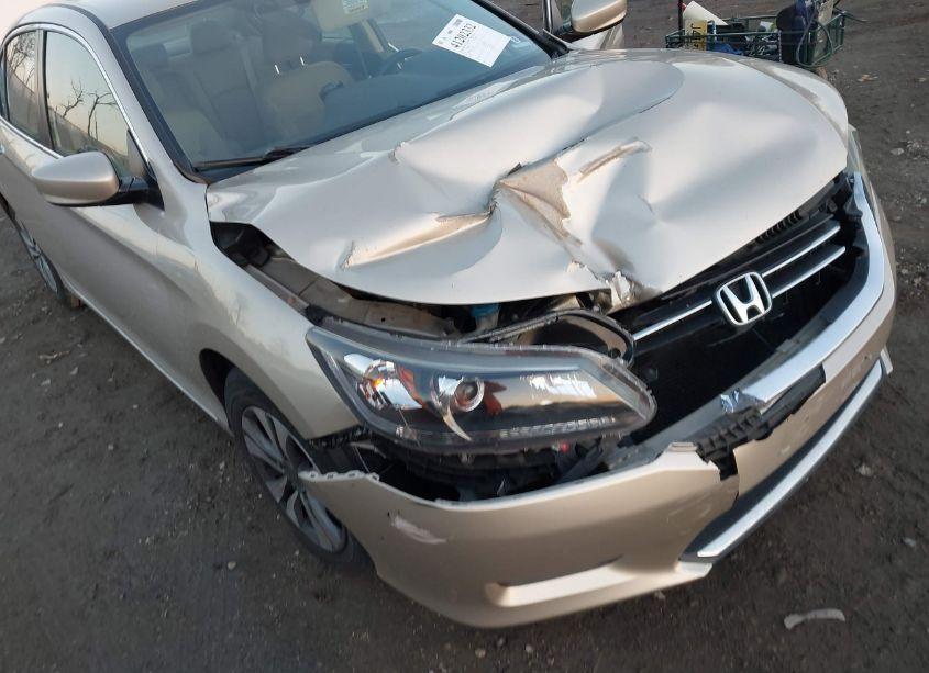 Photo 6 of 2015 Honda Accord LX (VIN 1HGCR2F3XFA191351)