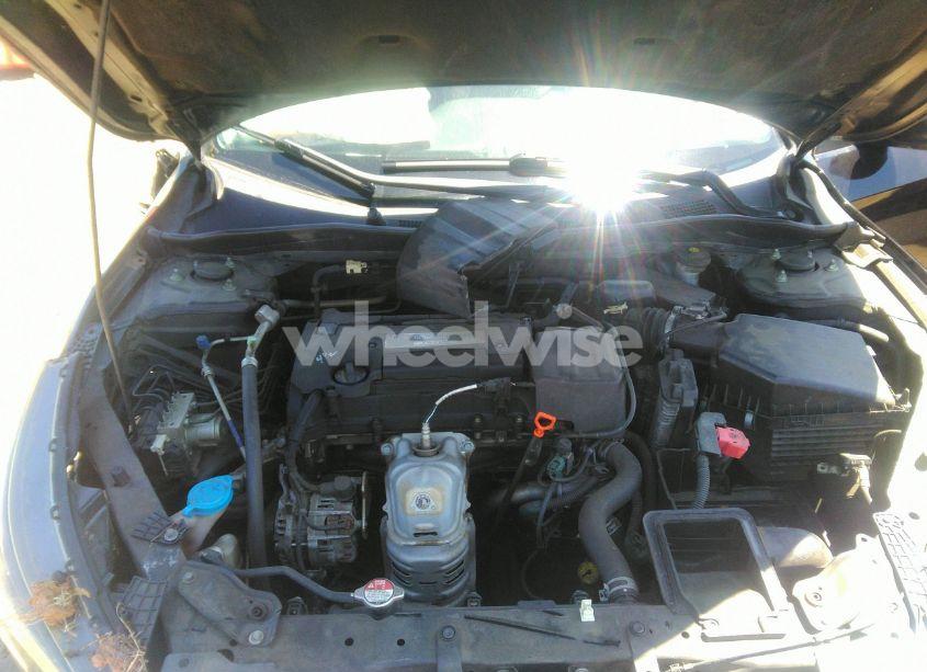 Photo 10 of 2015 Honda Accord LX (VIN 1HGCR2F3XFA195416)