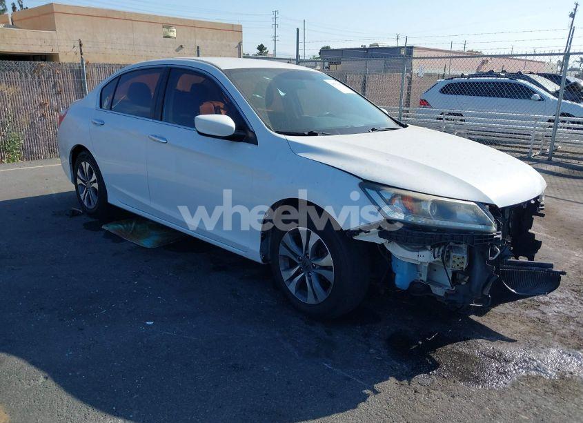 2015 Honda Accord LX (VIN 1HGCR2F3XFA216605) main photo