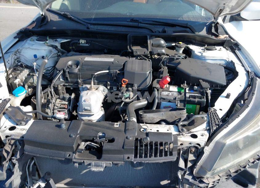 Photo 10 of 2015 Honda Accord LX (VIN 1HGCR2F3XFA216605)