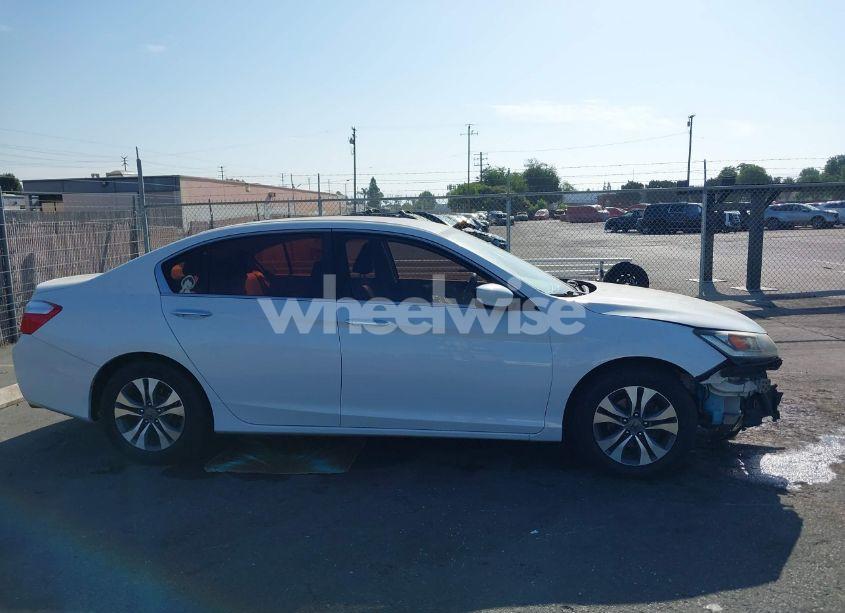 Photo 13 of 2015 Honda Accord LX (VIN 1HGCR2F3XFA216605)