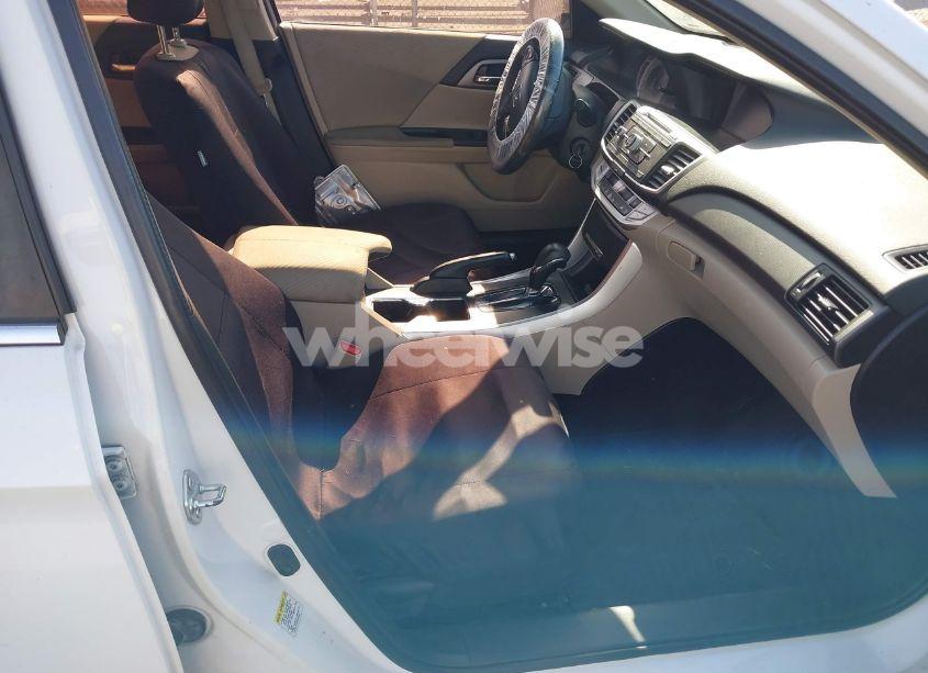 Photo 5 of 2015 Honda Accord LX (VIN 1HGCR2F3XFA216605)