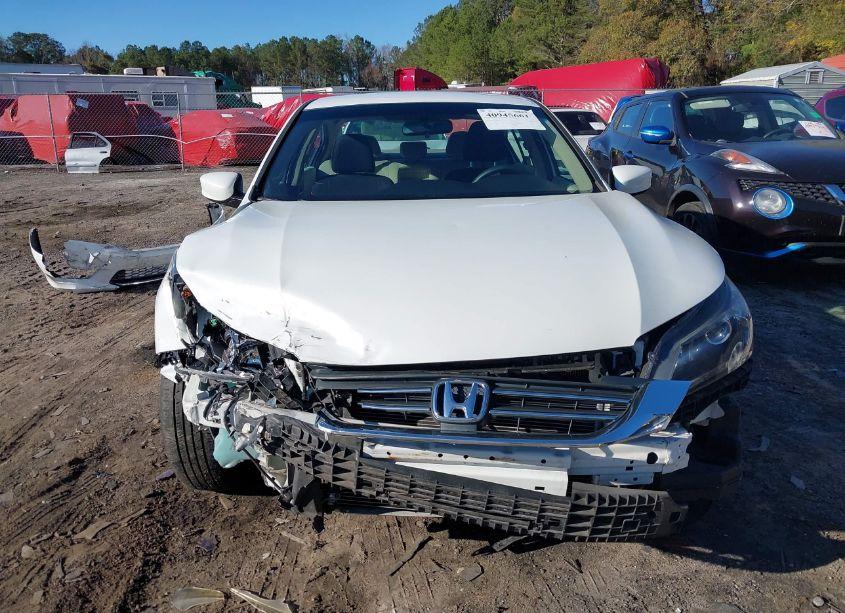 Photo 13 of 2015 Honda Accord LX (VIN 1HGCR2F3XFA248762)