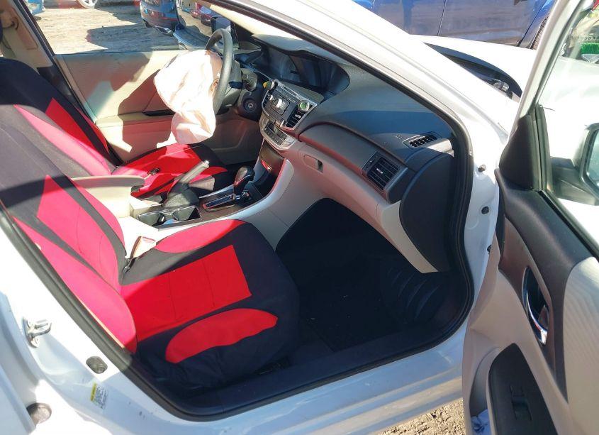 Photo 5 of 2015 Honda Accord LX (VIN 1HGCR2F3XFA248762)