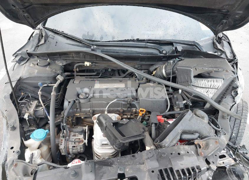 Photo 10 of 2015 Honda Accord LX (VIN 1HGCR2F3XFA255811)