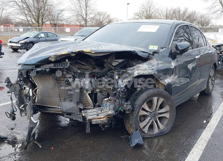 Photo 2 of 2015 Honda Accord LX (VIN 1HGCR2F3XFA255811)