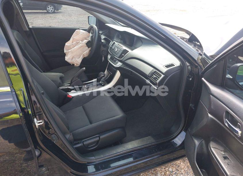 Photo 5 of 2015 Honda Accord LX (VIN 1HGCR2F3XFA264850)