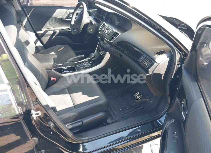 Photo 5 of 2016 Honda Accord LX (VIN 1HGCR2F3XGA002439)