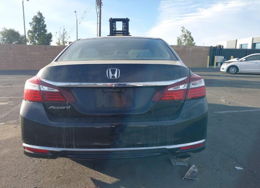 Photo 17 of 2016 Honda Accord LX (VIN 1HGCR2F3XGA072717)
