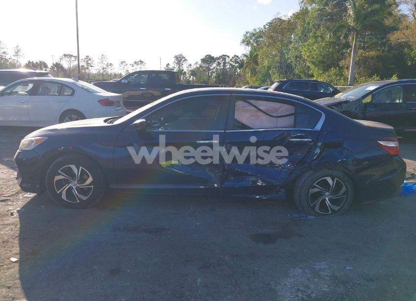 Photo 14 of 2016 Honda Accord LX (VIN 1HGCR2F3XGA098525)