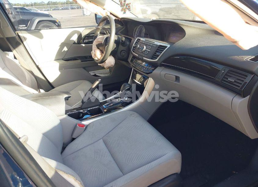 Photo 5 of 2016 Honda Accord LX (VIN 1HGCR2F3XGA098525)