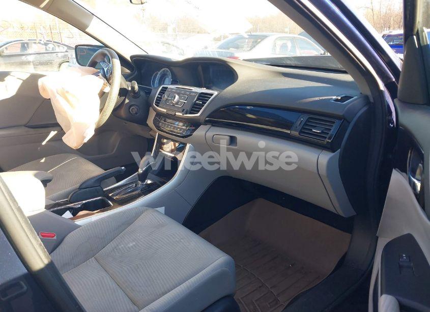 Photo 5 of 2016 Honda Accord LX (VIN 1HGCR2F3XGA130356)