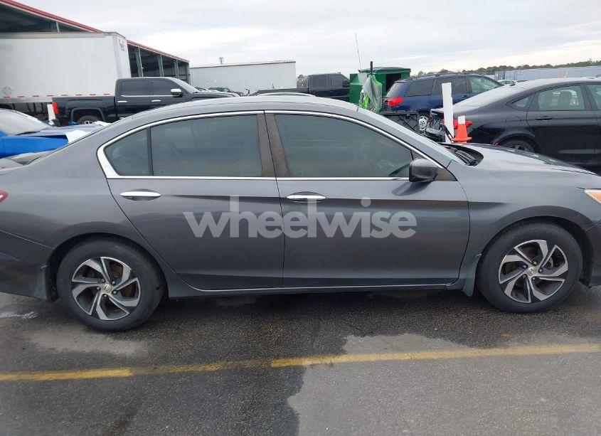 Photo 13 of 2016 Honda Accord SEDAN (VIN 1HGCR2F3XGA174163)