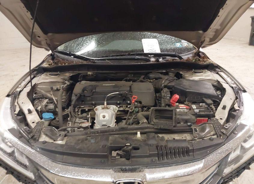Photo 10 of 2016 Honda Accord LX (VIN 1HGCR2F3XGA190976)