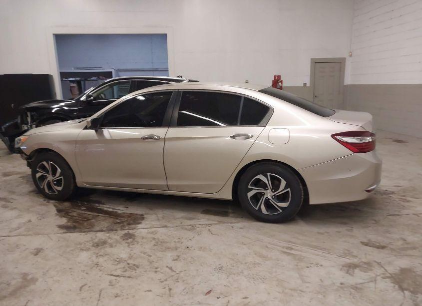 Photo 14 of 2016 Honda Accord LX (VIN 1HGCR2F3XGA190976)