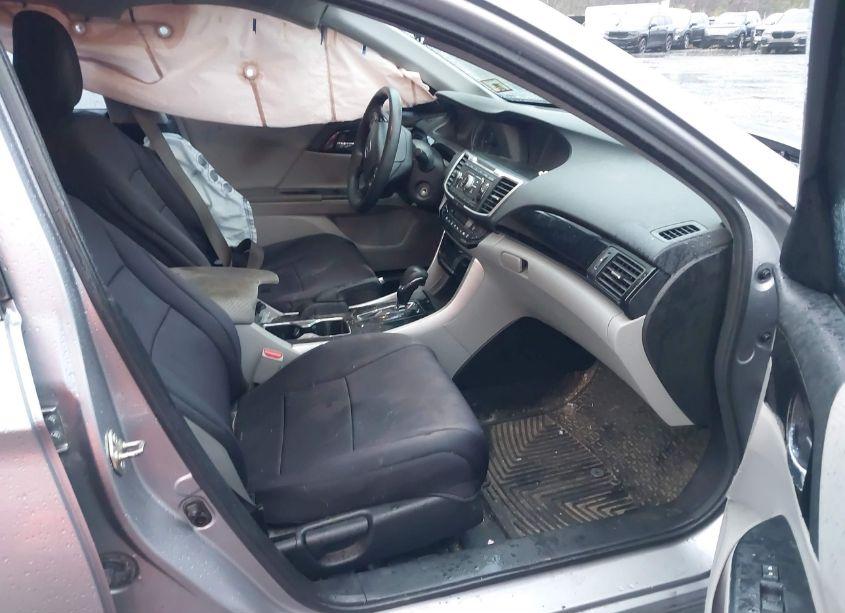 Photo 5 of 2016 Honda Accord LX (VIN 1HGCR2F3XGA219683)