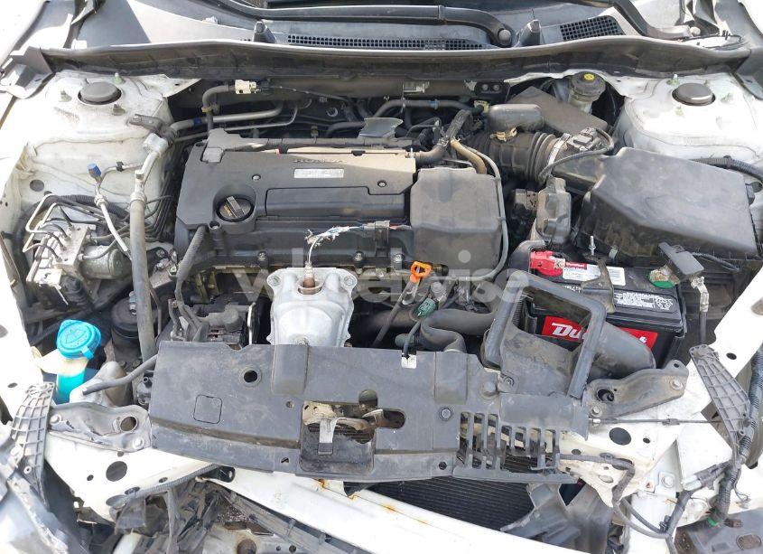 Photo 10 of 2017 Honda Accord LX (VIN 1HGCR2F3XHA022224)