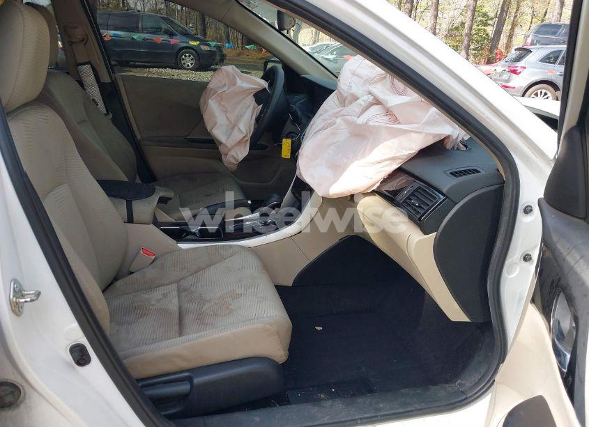 Photo 5 of 2017 Honda Accord LX (VIN 1HGCR2F3XHA022224)