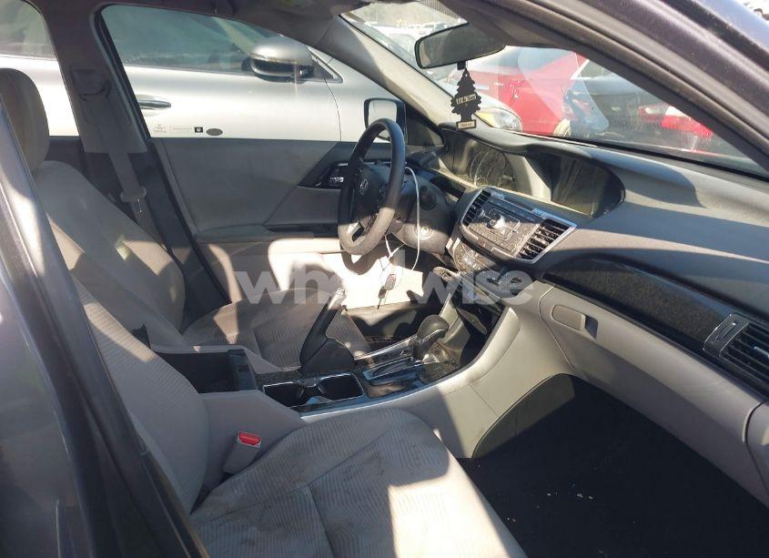 Photo 5 of 2017 Honda Accord LX (VIN 1HGCR2F3XHA059614)