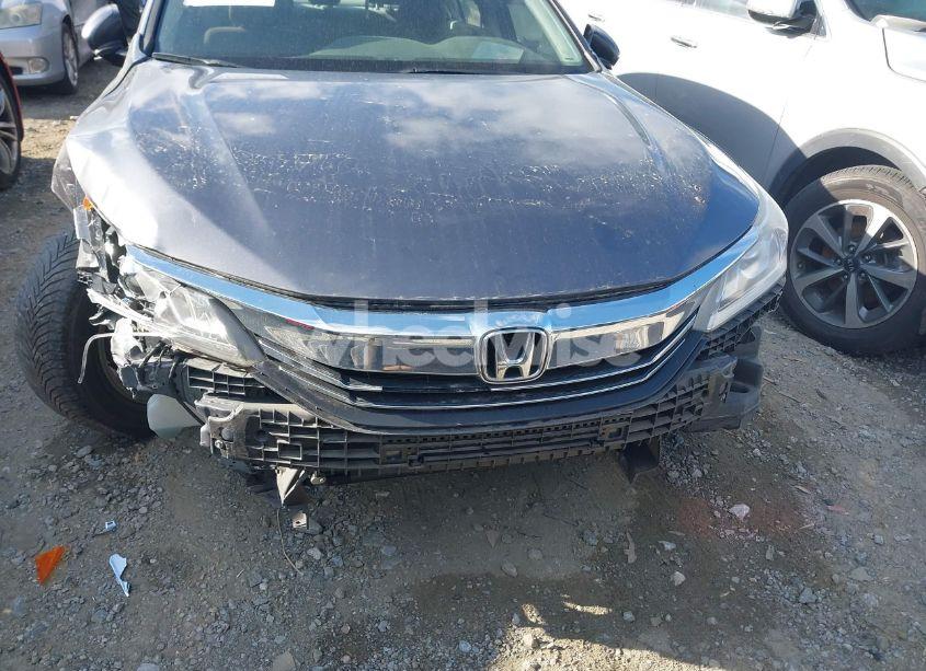 Photo 6 of 2017 Honda Accord LX (VIN 1HGCR2F3XHA059614)