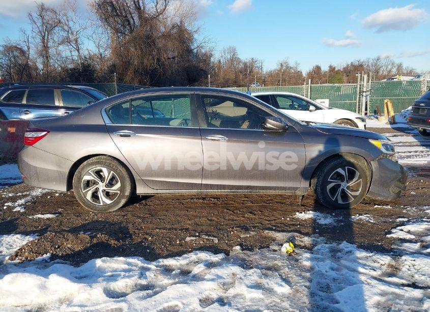 Photo 13 of 2017 Honda Accord LX (VIN 1HGCR2F3XHA071150)