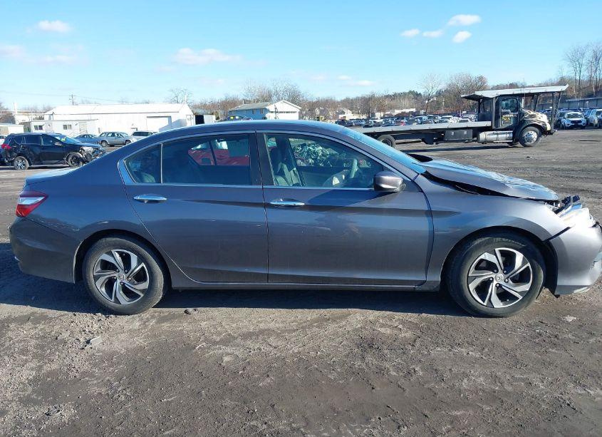 Photo 13 of 2017 Honda Accord LX (VIN 1HGCR2F3XHA078468)