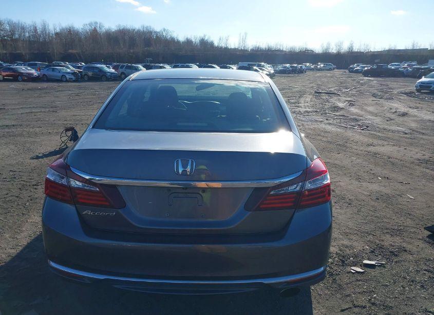 Photo 16 of 2017 Honda Accord LX (VIN 1HGCR2F3XHA078468)