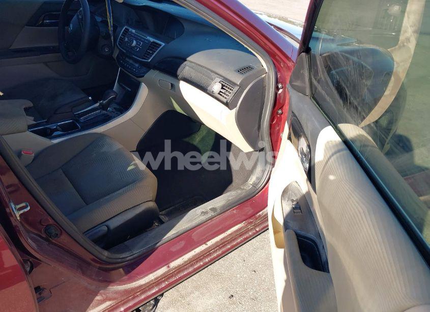 Photo 5 of 2017 Honda Accord LX (VIN 1HGCR2F3XHA169479)