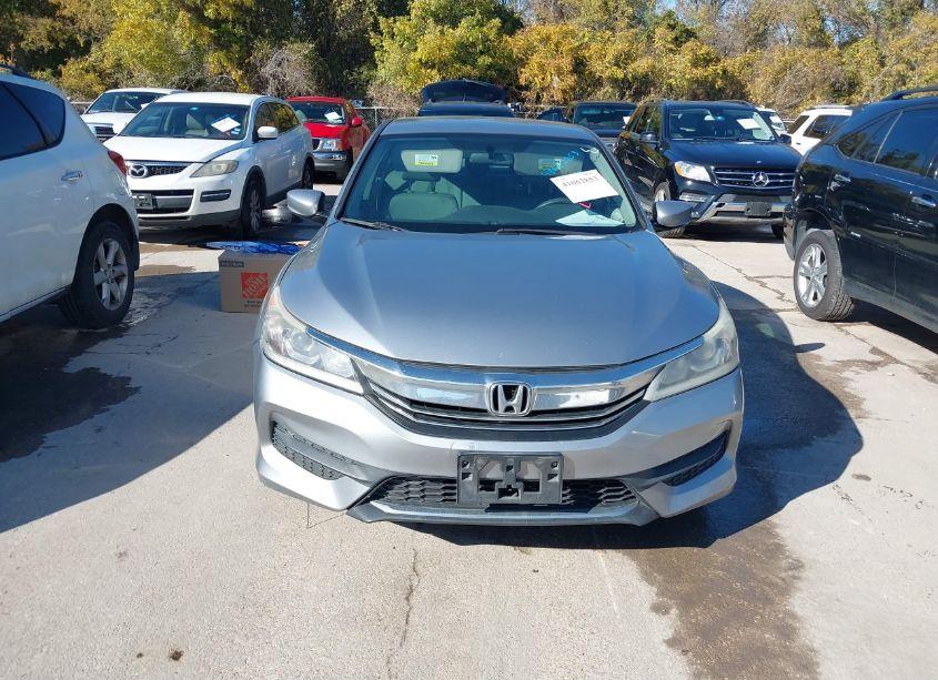 Photo 12 of 2017 Honda Accord LX (VIN 1HGCR2F3XHA176237)