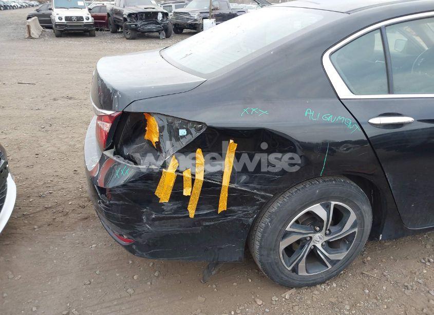 Photo 6 of 2017 Honda Accord LX (VIN 1HGCR2F3XHA226182)