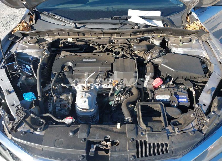 Photo 10 of 2017 Honda Accord LX (VIN 1HGCR2F3XHA237344)