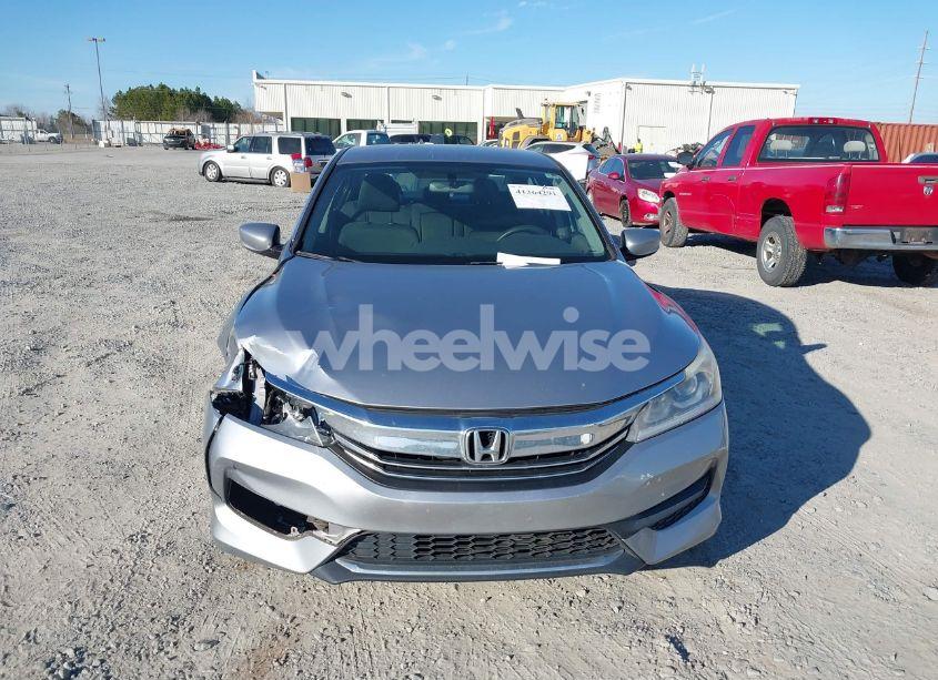 Photo 12 of 2017 Honda Accord LX (VIN 1HGCR2F3XHA237344)