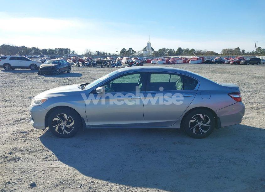 Photo 14 of 2017 Honda Accord LX (VIN 1HGCR2F3XHA237344)