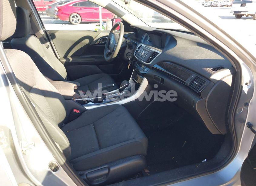 Photo 5 of 2017 Honda Accord LX (VIN 1HGCR2F3XHA237344)