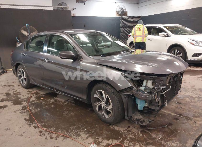 2017 Honda Accord LX (VIN 1HGCR2F3XHA246142) main photo