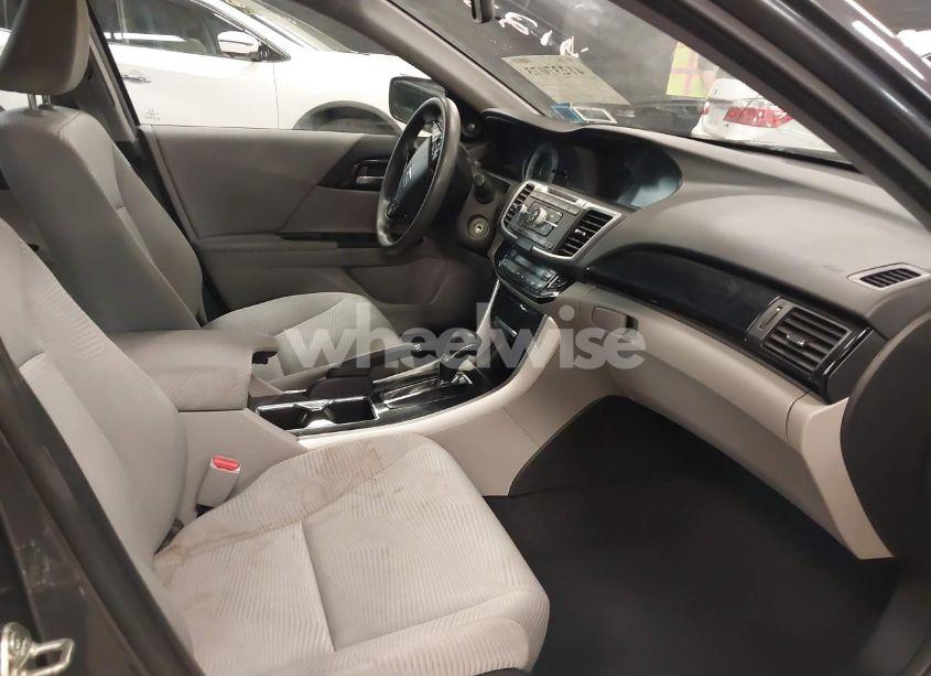 Photo 5 of 2017 Honda Accord LX (VIN 1HGCR2F3XHA246142)