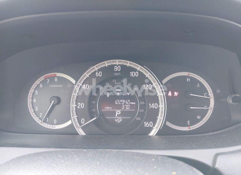 Photo 7 of 2017 Honda Accord LX (VIN 1HGCR2F3XHA258727)