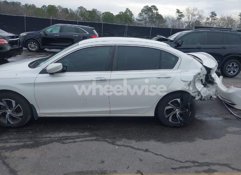 Photo 15 of 2016 Honda Accord LX (VIN 1HGCR2F40GA062304)