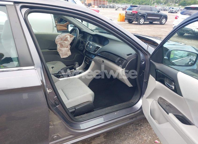 Photo 5 of 2016 Honda Accord LX (VIN 1HGCR2F43GA063396)