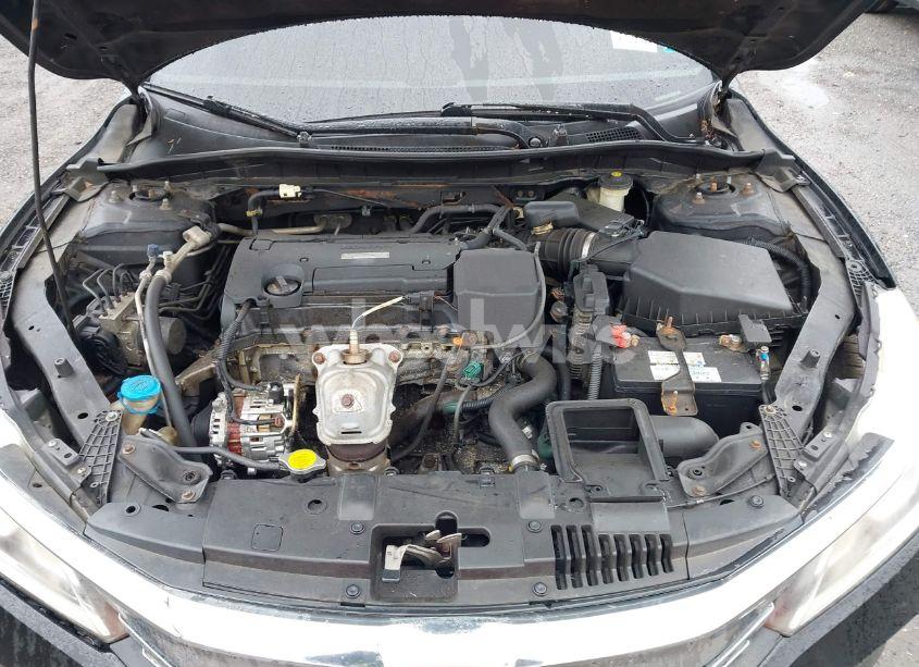 Photo 10 of 2016 Honda Accord LX (VIN 1HGCR2F4XGA075125)