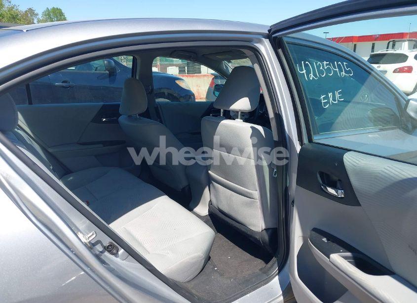 Photo 8 of 2017 Honda Accord LX (VIN 1HGCR2F4XHA068712)