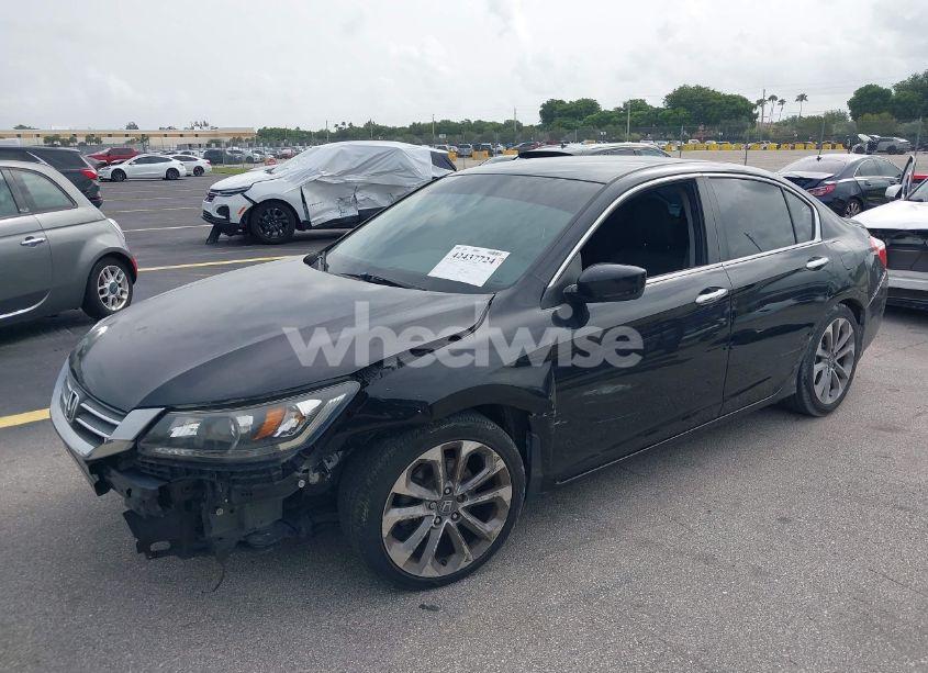 Photo 2 of 2013 Honda Accord SPORT (VIN 1HGCR2F50DA083982)